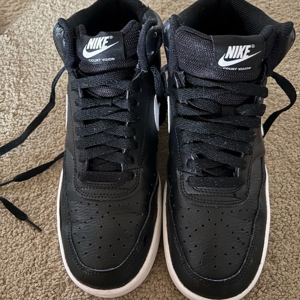 Nike Court Vision Black/White Mid-Top Court Sneakers CD5436-001 women’s Size 9